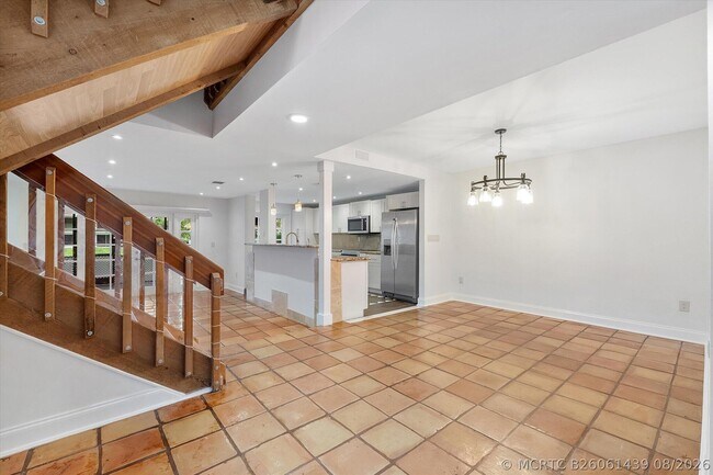 Building Photo - 9897 Fairway Cove Ln