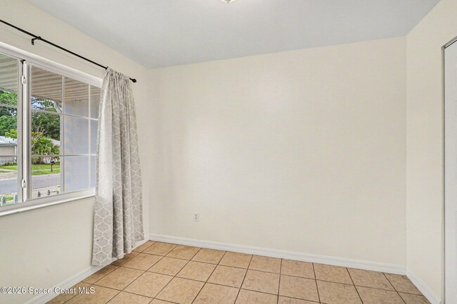 Building Photo - 255 W Towne Pl