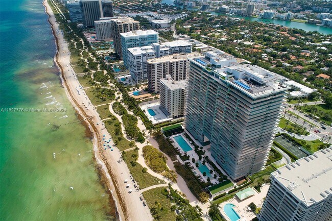 Building Photo - 10201 Collins Ave