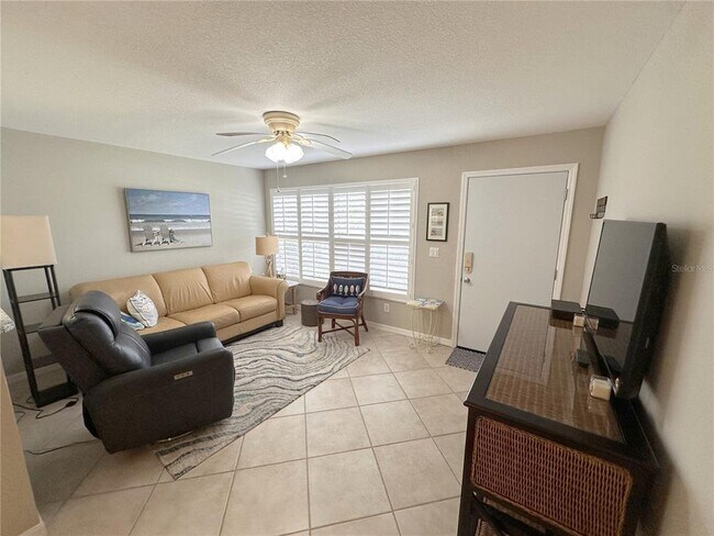 Building Photo - 2 Quails Run Blvd