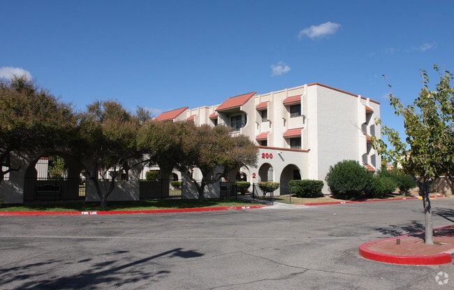 Building Photo - White Acres