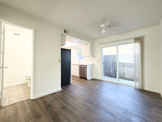 Building Photo - 2140 Via Camino Verde