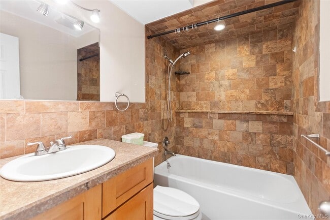 Foto del edificio - 13 Country Greens Dr