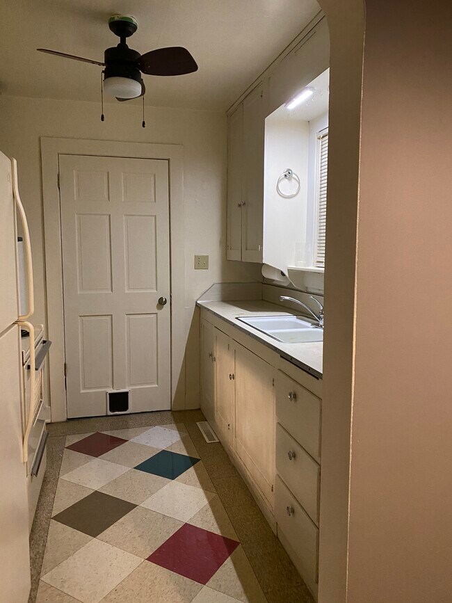 Foto del edificio - 2610 E. Cherry