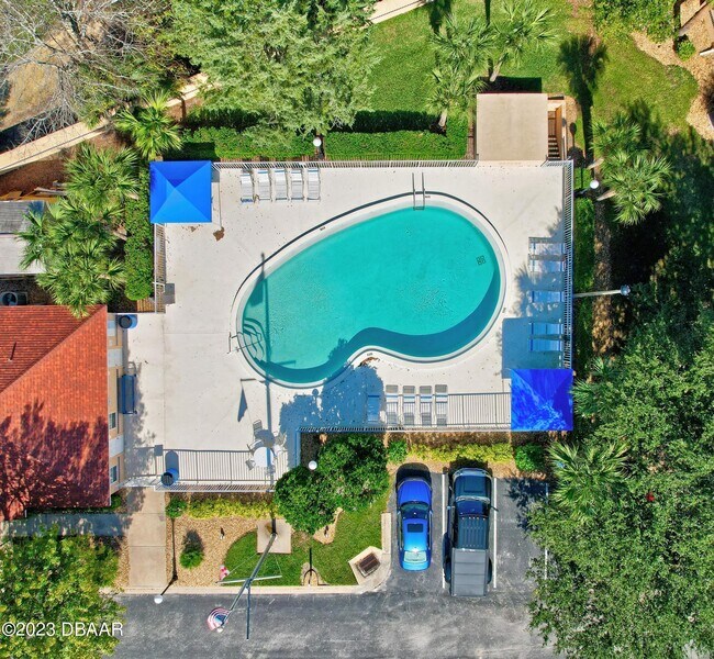 Foto del edificio - 62 Rivers Edge Ln