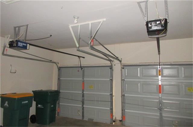 Foto del edificio - 90 N Valley Oaks Cir