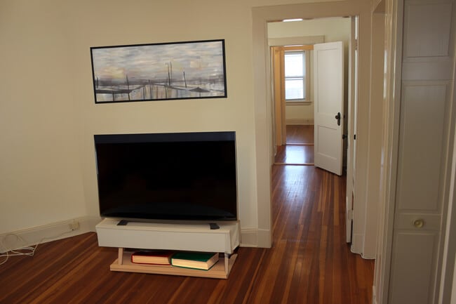 Building Photo - 79 2nd St