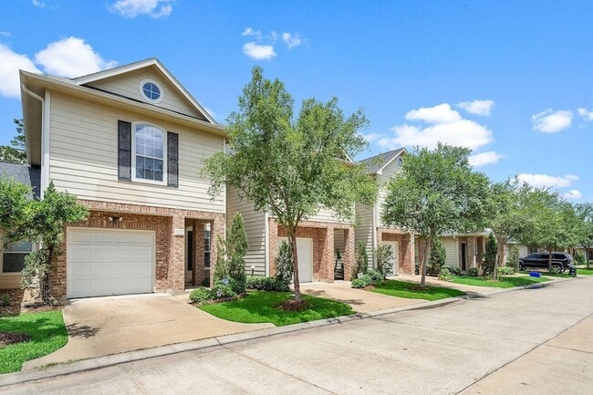 Foto del edificio - 816 Sterling Creek Cir
