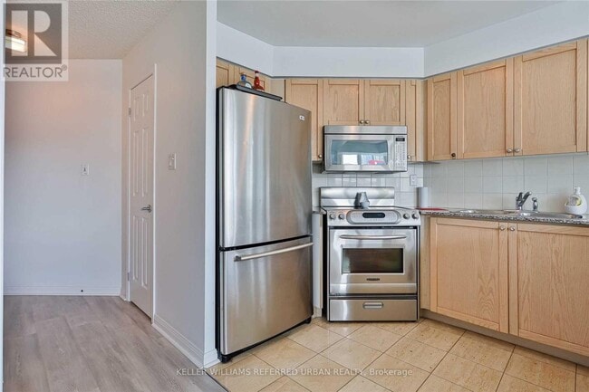 Building Photo - 230 Queens Quay W