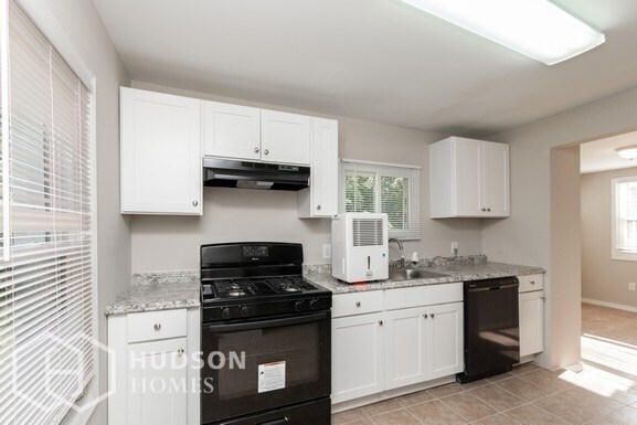 Building Photo - NOW AVAILABLE! -  46 E GREENFIELD AVEN Uni...