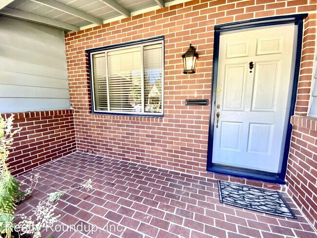 Building Photo - 2 br, 1 bath House - 633 41st St