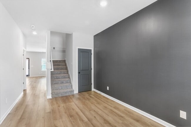 Foto del edificio - 7122 Chara Ln