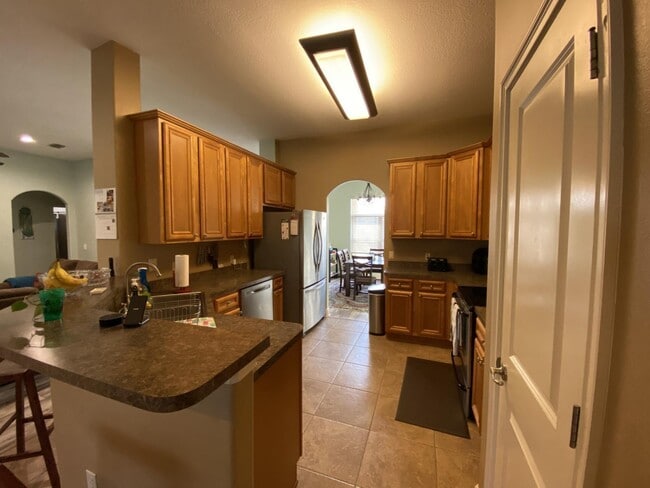 Building Photo - 2722 Lakes Edge Ln