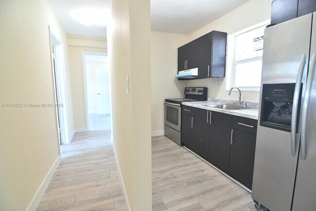 Foto del edificio - 2000 NW 29th St