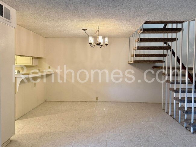 Building Photo - 3847 Camino Lindo