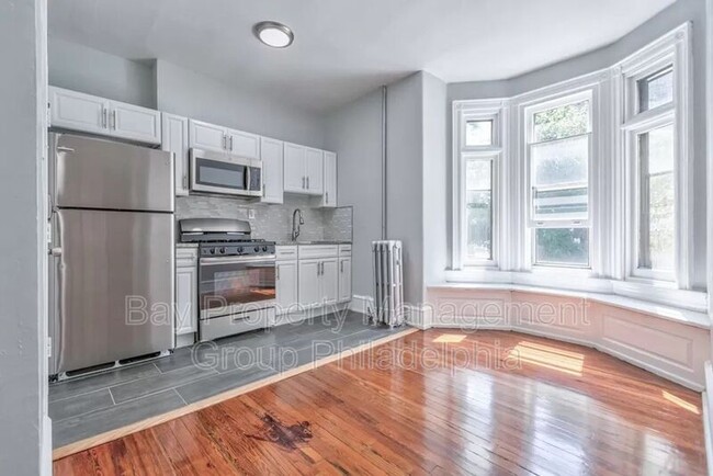 Foto del edificio - 435 E Walnut Ln