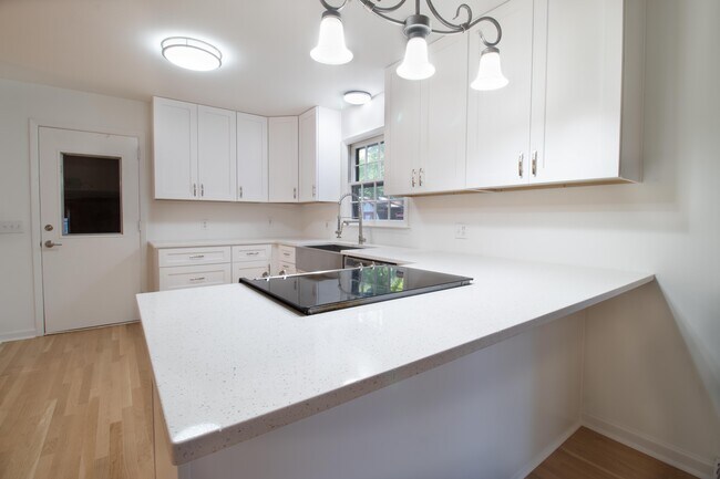 Foto del edificio - 2320 Wofford Rd