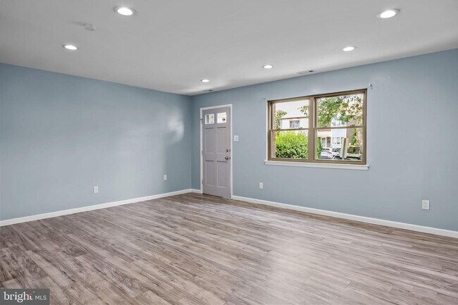 Building Photo - 1392 Argyle Way