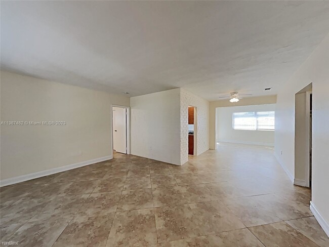 Building Photo - 3 br, 2 bath House - 8680 NW 26th St