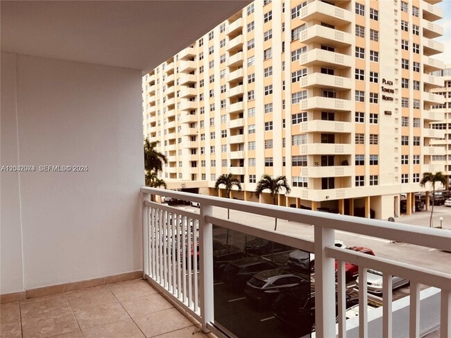 Foto del edificio - 1849 S Ocean Dr