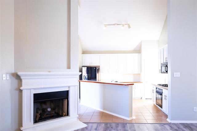 Building Photo - 534 Hackberry Dr