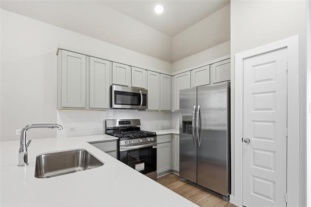 Building Photo - 3711 White Rock Dr