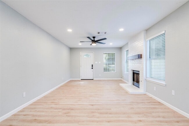Building Photo - 13808 Lothian Dr