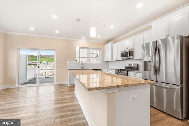 Building Photo - 1415 Clingmans Dome Drive
