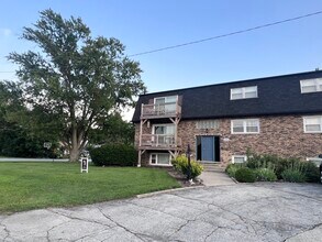 Building Photo - 10608 S 83rd Ct