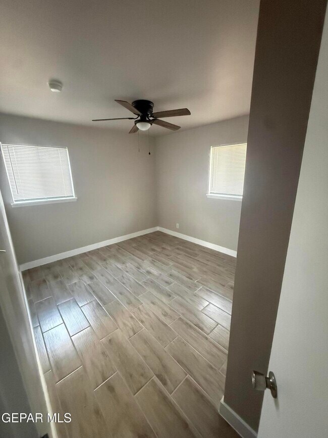 Foto del edificio - 5704 Sage Ct
