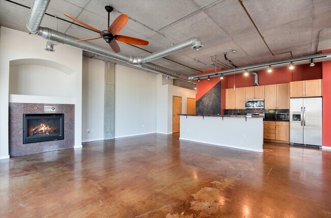 Foto del edificio - 2899 N Speer Blvd