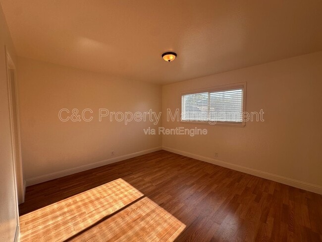 Building Photo - 1126 Granada Ave