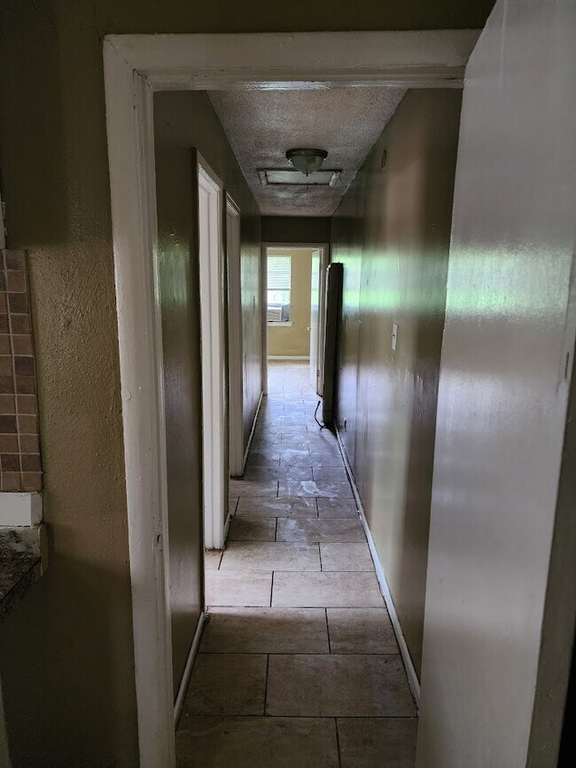 Foto del edificio - 306 E Waldorf Ave
