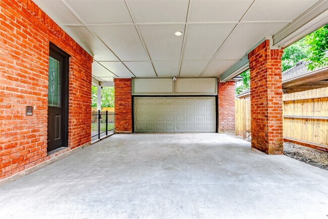 Foto del edificio - 5807 Mountain View Dr