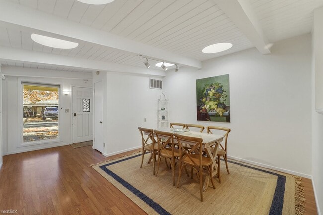 Foto del edificio - 3 br, 2 bath House - 22 Arch Way