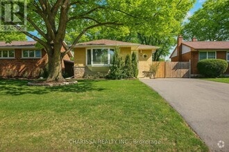 Building Photo - 37 Kingslea Dr