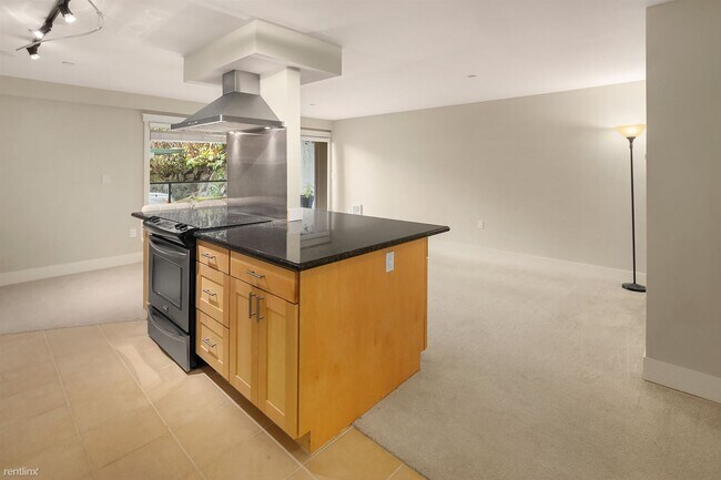 Foto del edificio - 1 br, 1 bath Condo - 3204 81st Place South...