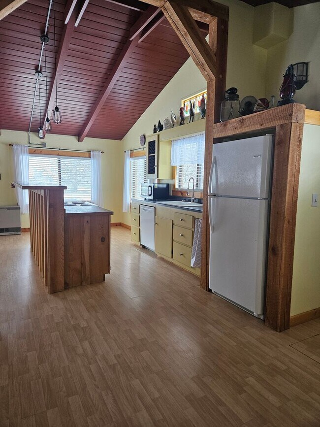 Foto del edificio - Peaceful 1 Bedroom / 1 Bath Executive Cabin on Sleeping Child – Stunning Views & Premium Comforts