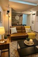 Building Photo - 312 S Upper St