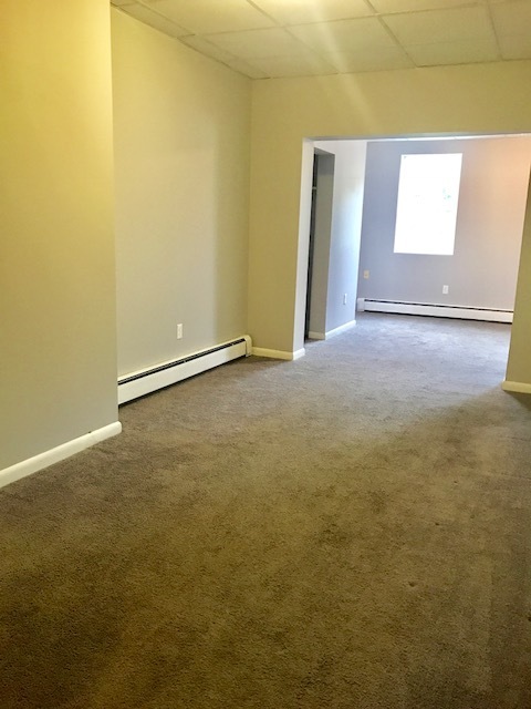 Building Photo - EXTREMELY Large Apartment in Grays Ferry A...