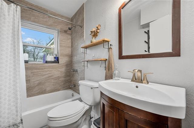 Foto del edificio - 1918 Melbourne Ave