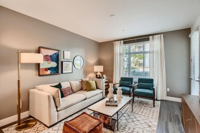 Foto del edificio - 4890 Sunroad Centrum Ln