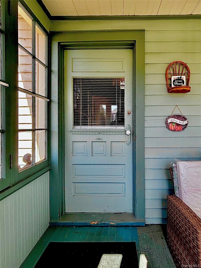 Building Photo - 9 Parker Ave