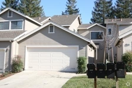 Building Photo - 44012 Cerro Ct