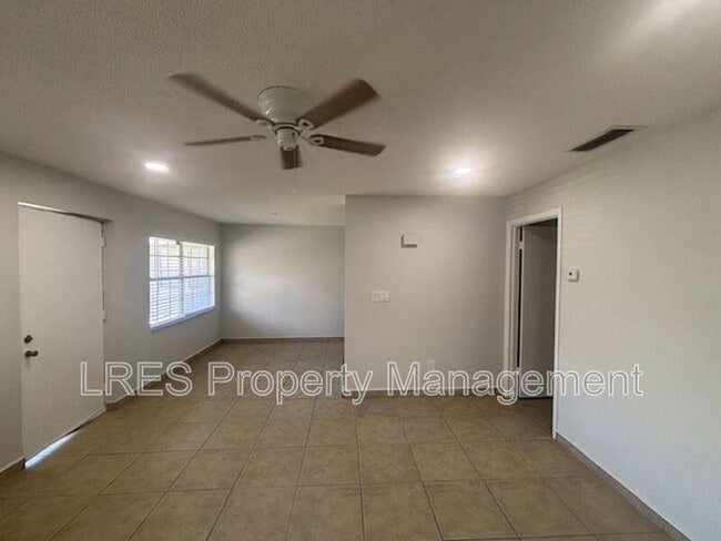 Photo - 1031 Columbia Ave House