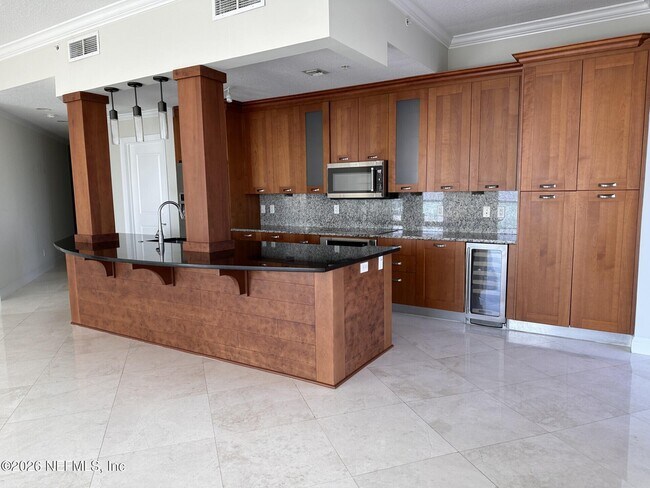 Foto del edificio - 1431 Riverplace Blvd