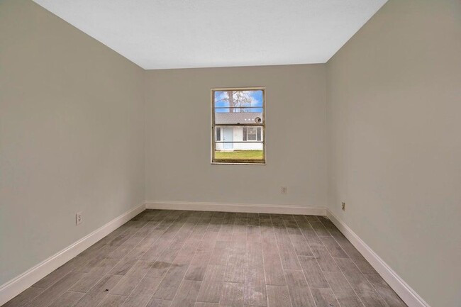 Foto del edificio - 3050 Martin Ave