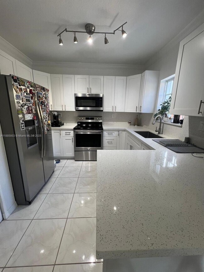 Foto del edificio - 14335 SW 133rd Ct