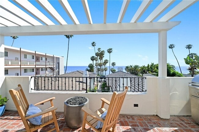 Foto del edificio - 360 Cliff Dr