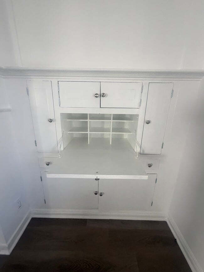 Living Room - 3645 Monon St